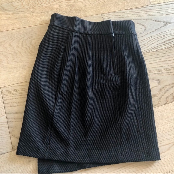 NWOT H&M woven asymmetrical skirt - Picture 3 of 6